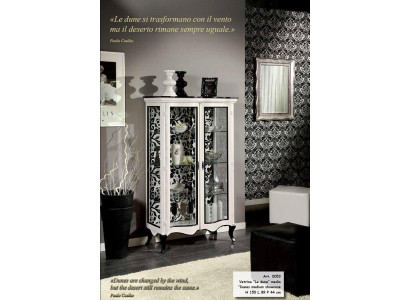 Vitrina de madera de lujo con diseño de aparador, armarios blancos. Muebles italianos nuevos.