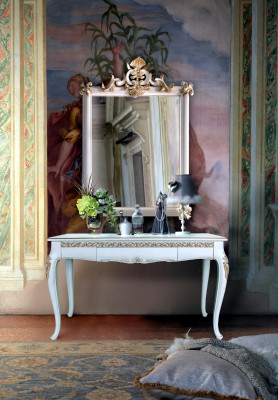 Muebles de estilo barroco, consola, espejo de madera. Mesas italianas, consolas, 2 piezas.