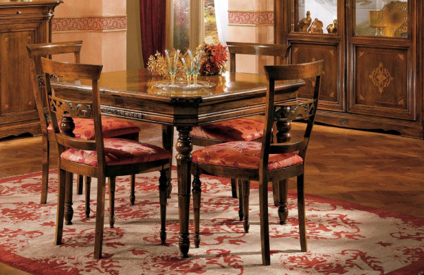 Conjunto de sillas de comedor, modernas, tapizadas con respaldo de diseño, nuevo, de madera.