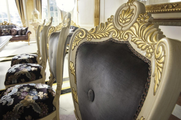 Conjunto de muebles de madera: 2 sillas con reposabrazos, 4 sillas y mesa. Nuevo juego de comedor de 7 piezas.