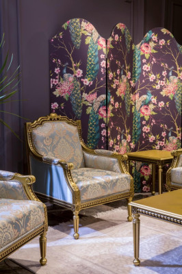 Sofá de una plaza de lujo tapizado diseñado en textil estilo Art déco.