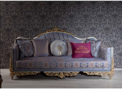 Sofá de diseño de 3 plazas tapizado de lujo. Sofás clásicos de tela Chesterfield.