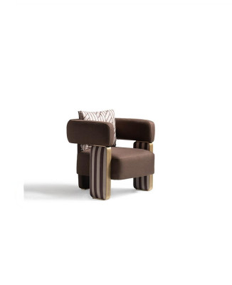 Conjunto completo de sofá marrón de tela, sofá, sillones y mesa.