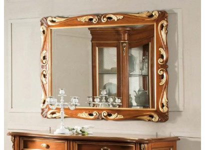 Espejo de diseño clásico para la pared en muebles italianos. Espejo de madera.