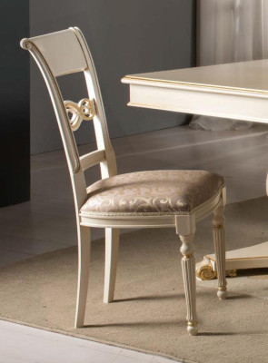 Sillas clásicas Silla de diseñador de silla de madera Silla de comedor de lujo de madera Nuevos muebles