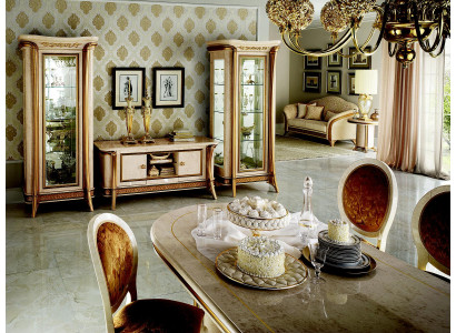 Mueble de salón, vitrina, cómoda, armario, aparador, barroco, rococó, modernismo.