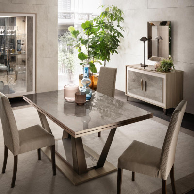 Set de comedor, conjunto de mesa de comedor, vitrina, cómoda, espejo. Set de 4 piezas arredoclassic.