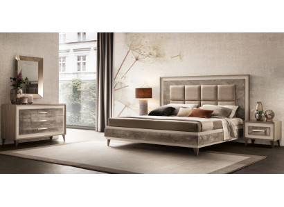 Set de dormitorio moderno cama mesita de noche cómoda espejo Nuevo 4 piezas. arredoclassic