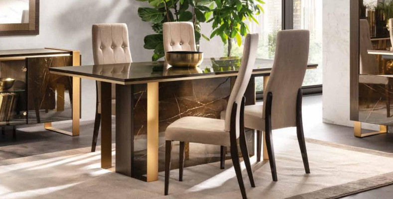 Set de comedor italiano de diseño, juego de sillas, mesa, cómoda, grupo.