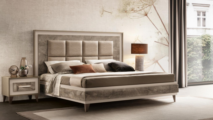 Dormitorio 3 piezas. Conjunto Cama 2x Mesita de noche Consola Camas Hotel arredoclassic