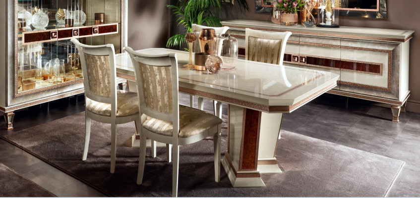 Mesa de comedor barroca Grupo de mesas de sala de diseño de madera de salón.