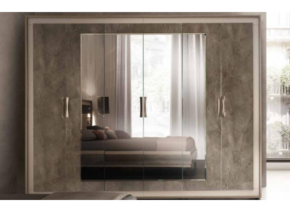 Clásico armario de estilo antiguo Armario de madera Guardarropa Dormitorio Nuevo