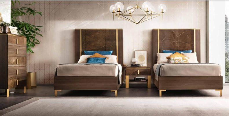 2x Cama + mesita de noche 3 piezas. Conjunto de dormitorio de lujo diseñado por diseñador.
