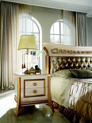 Mesita de noche Consola de noche Mueble Habitación Muebles clásicos Clásico Barroco