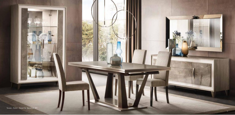 Mesa de comedor de diseño clásico estilo italiano muebles mesas color marrón claro.