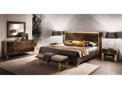 Cama de dormitorio de lujo estilo doble cama moderna acolchada italiana.