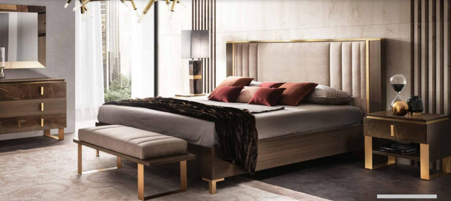 Cama de lujo para dormitorio cama doble moderna de madera y cuero con tapizado.