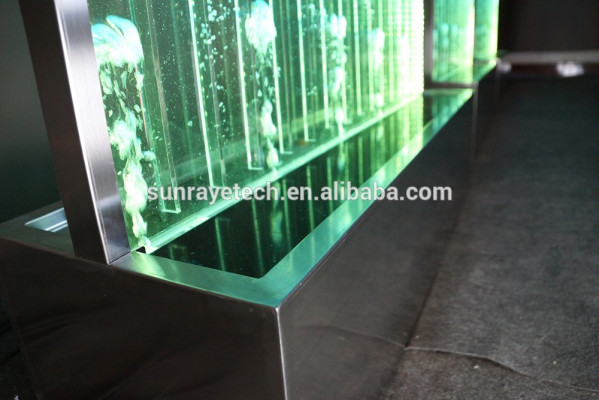 Panel de pared con burbujas de agua LED. Fuente de agua decorativa. Diseño de pared de agua.
