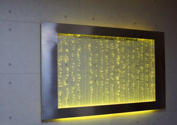 Liderar diseño de pared de agua columnas de agua cascada imagen de pared acuario.
