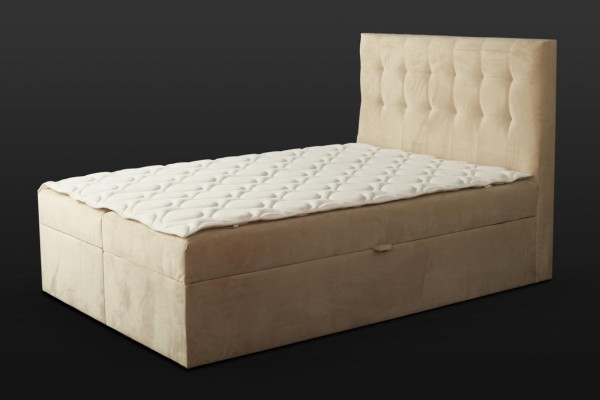 Cama Chesterfield beige diseño elegante de dormitorio de madera con tapizado en tela.