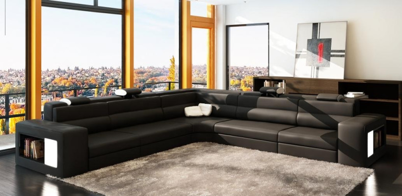 Sofá de cuero con USB, sofá esquinero, asiento acolchado, salón XXL grande en color blanco.