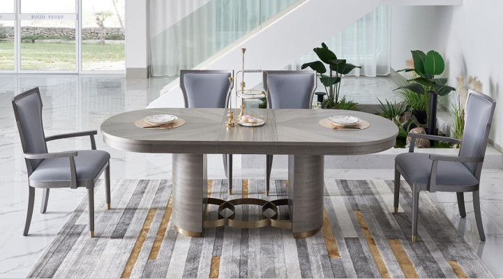 Conjunto de 4 sillas de diseñador para comedor con respaldo acolchado y asiento tapizado.