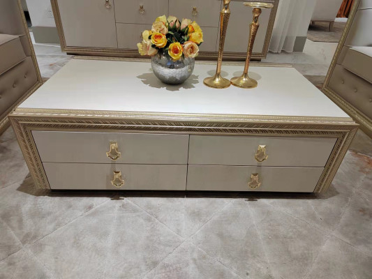 Mesa de centro clásica de madera tallada con diseño de lujo de muebles italianos nuevos