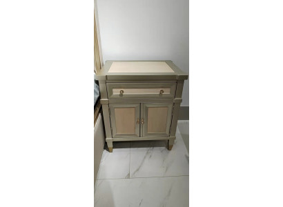 Mesita de noche Mesas Consolas Mesas de madera Cómoda Mesita auxiliar Diseñador clásico
