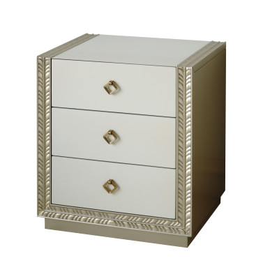 Mesillas auxiliares de consola para consolas de diseño en madera de alto brillo.