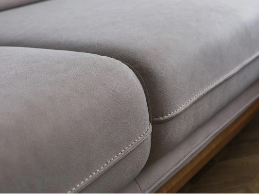 Sala de estar, diseñador de decoración gris, sofá esquinero en forma de L, sofá, sofá, muebles tapizados.