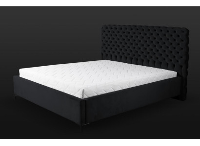 Cama de Chesterfield negra. Diseño clásico de mueble para dormitorio. Tapizado.
