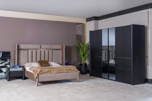 Set de dormitorio completo cama + 2 mesitas de noche + armario de 4 piezas.
