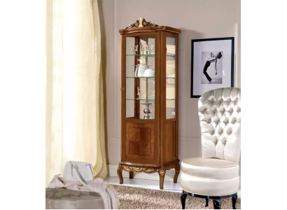 Clásica vitrina marrón de alta calidad con diseño de muebles de madera maciza y vidrio.