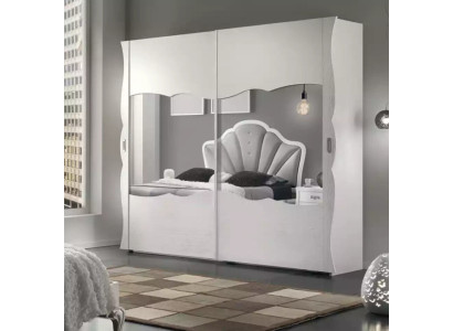 Armario de estilo italiano en madera maciza para dormitorio.