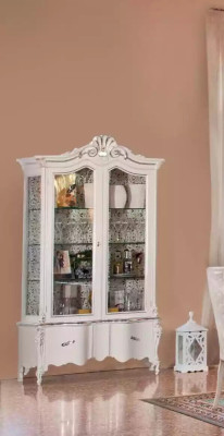 Vitrina de vidrio blanco escaparate de muebles de salón italiano.