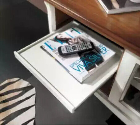 Conjunto clásico de diseño de dos piezas para sala de estar: mueble de pared, armario de pared y bajo.