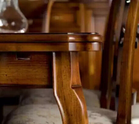 Juego de comedor mesa de comedor 4 sillas Set Clásico grupo de comedor de 5 piezas. Mesas