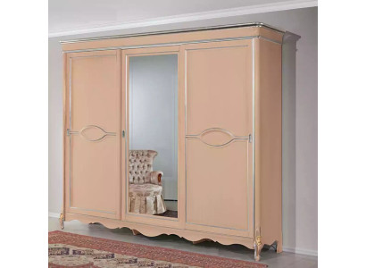 Armario de dormitorio beige de 3 puertas de madera maciza, mueble clásico.