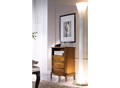 Cómoda clásica de madera marrón para la sala de estar con 3 cajones diseño lámpara.