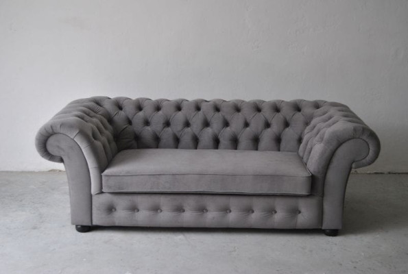 Sofá de 3 plazas de tela, diseño moderno de sofá tapizado en textil, gris Chesterfield.
