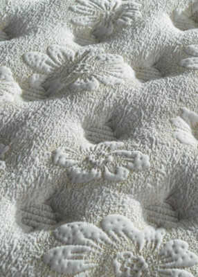 Juego de dormitorio Negro Cama Mesita de noche Chesterfield Muebles de cama de terciopelo de 3 piezas.