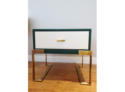 Diseño de consola de mesa de noche decorativa de metal brillante para mesas y consolas de dormitorio.