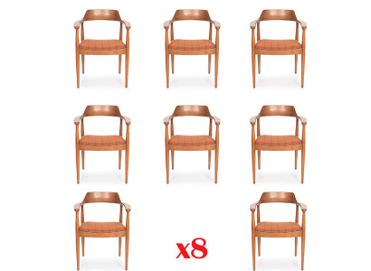 Conjunto de 8 sillas de diseño de madera tapizadas con tela para comedor.