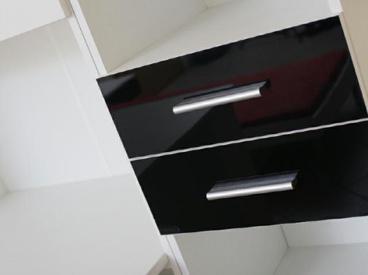 Habitación juvenil completa de 7 piezas: cama para niños, armario, escritorio. Nuevo.