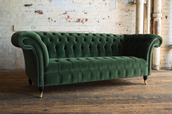 Clásico sofá Chesterfield de diseño de 3 plazas en terciopelo y piel color verde grande, nuevo.
