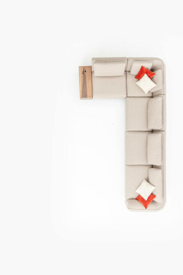 Sofá en forma de L para sala de estar, en color beige, de estilo moderno y de lujo, medidas 402x227, mueble.