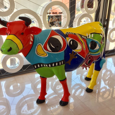 Figura abstracta Estatua Figuras de jardín Decoración Estatuas Esculturas Buey Vaca Nueva