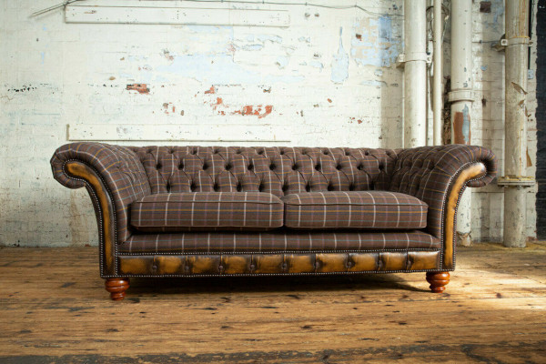 Sofá clásico Chesterfield de 3 plazas, diseño de sofás, sofás tapizados de cuero marrón.
