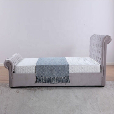 Clásica cama de tela de terciopelo doble con cabecero acolchado para hoteles de 180x200 cm.