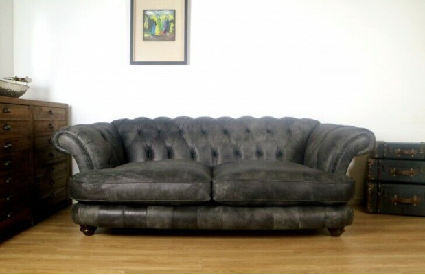 Sofá Chesterfield Big Xxl % Cuero Negro de 3 plazas en estilo vintage
